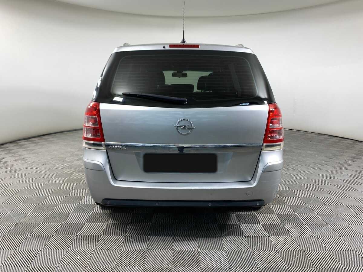 Opel Zafira с пробегом — 2012 год. Фото: #5