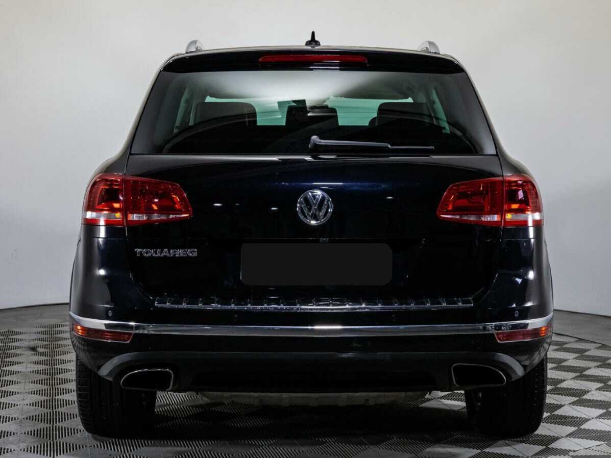 Volkswagen Touareg с пробегом — 2015 год. Фото: #4