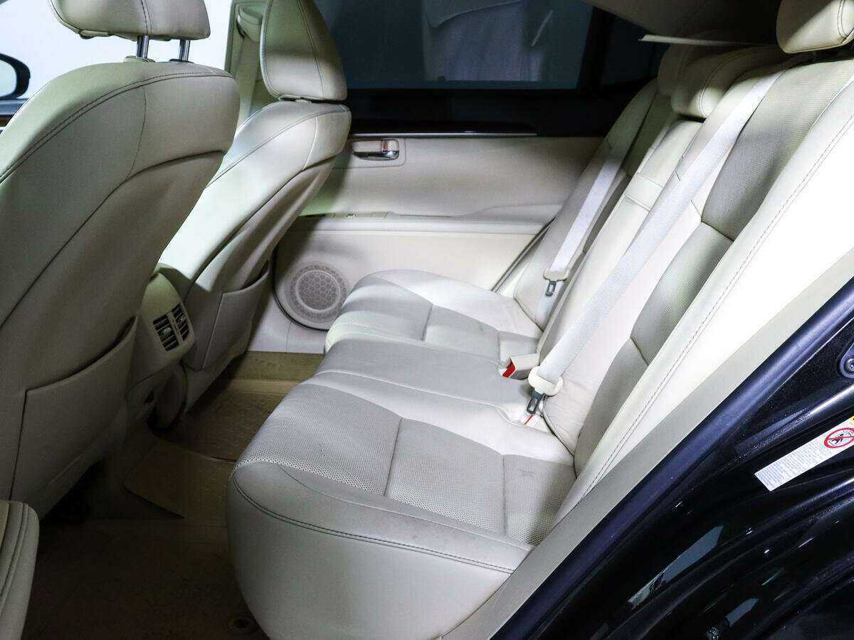 Lexus ES с пробегом — 2013 год. Фото: #7