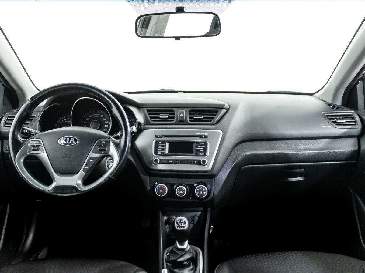 Kia Rio с пробегом — 2016 год. Фото: #12