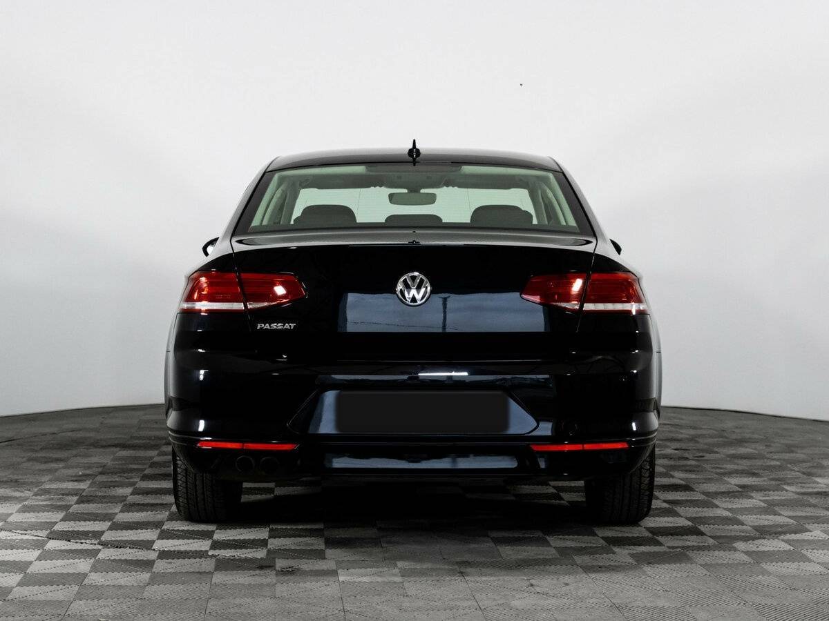 Volkswagen Passat с пробегом — 2018 год. Фото: #5