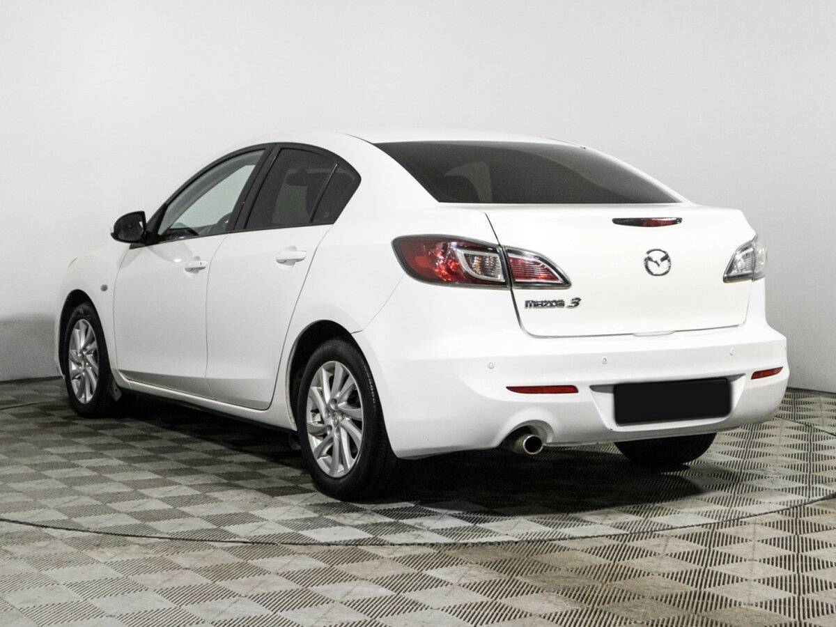 Mazda 3 с пробегом — 2011 год. Фото: #6