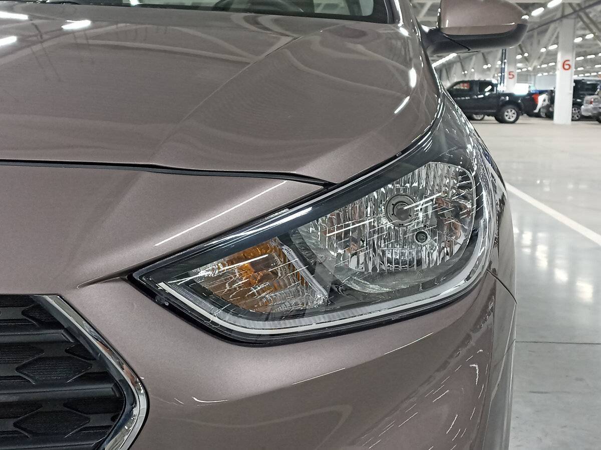 Hyundai Solaris с пробегом — 2019 год. Фото: #16