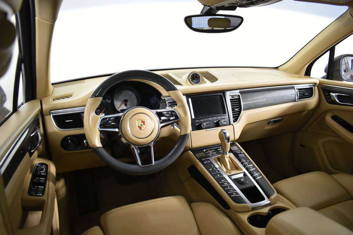 Porsche Macan с пробегом — 2015 год. Фото: #21