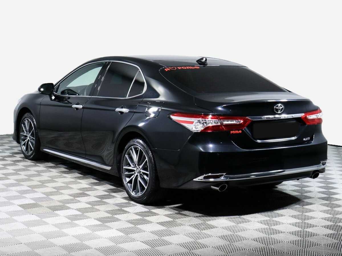 Toyota Camry с пробегом — 2023 год. Фото: #6