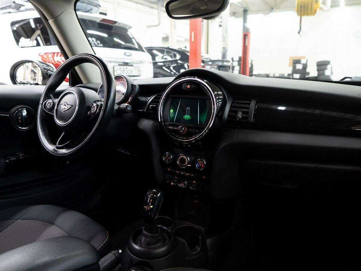 Mini Hatch с пробегом — 2018 год. Фото: #14