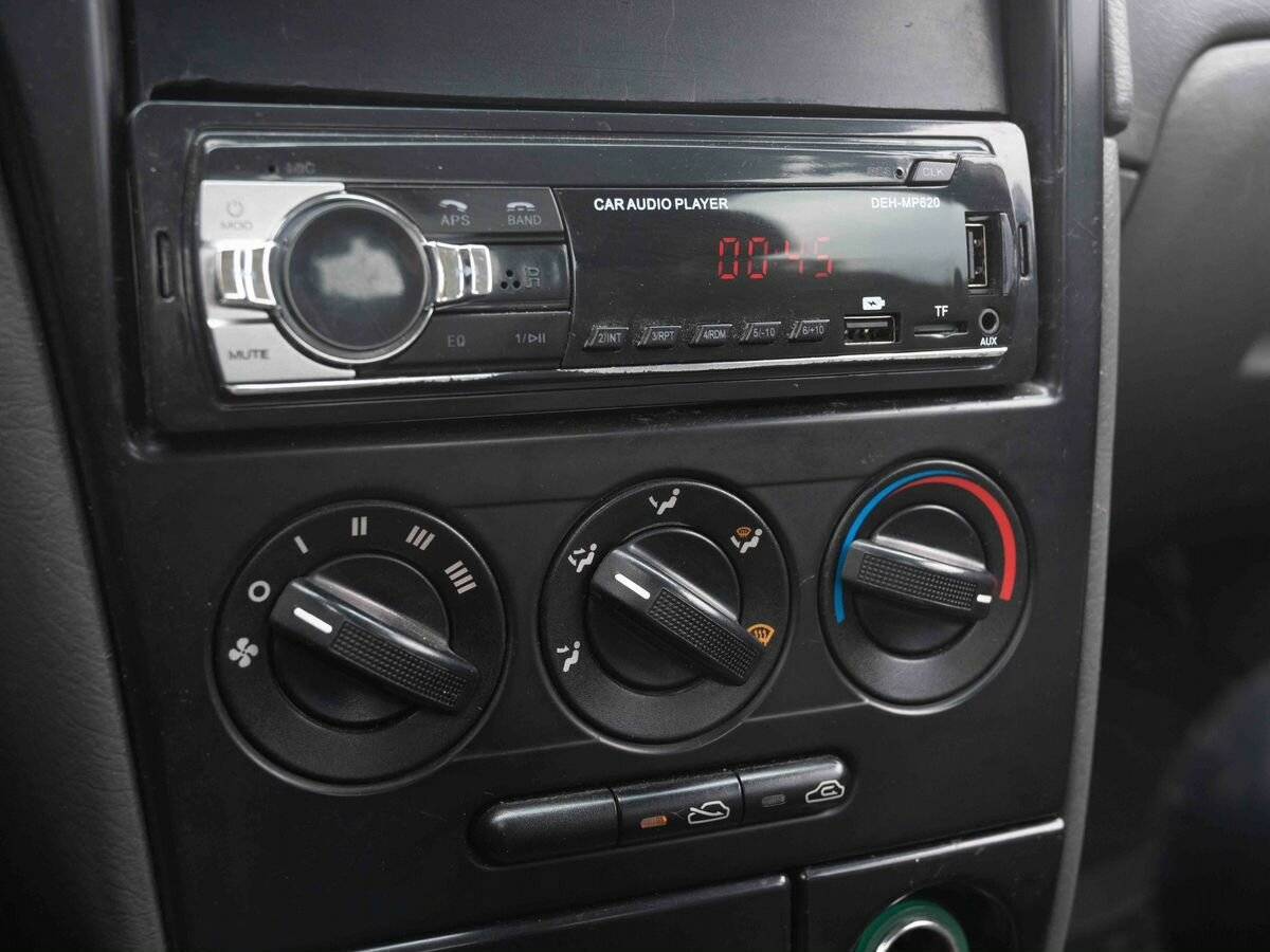 Kia Spectra с пробегом — 2008 год. Фото: #16