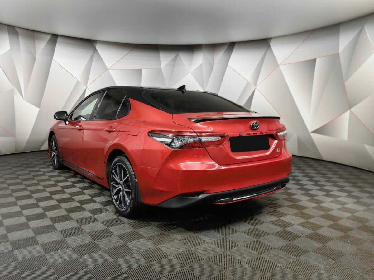 Toyota Camry с пробегом — 2021 год. Фото: #3