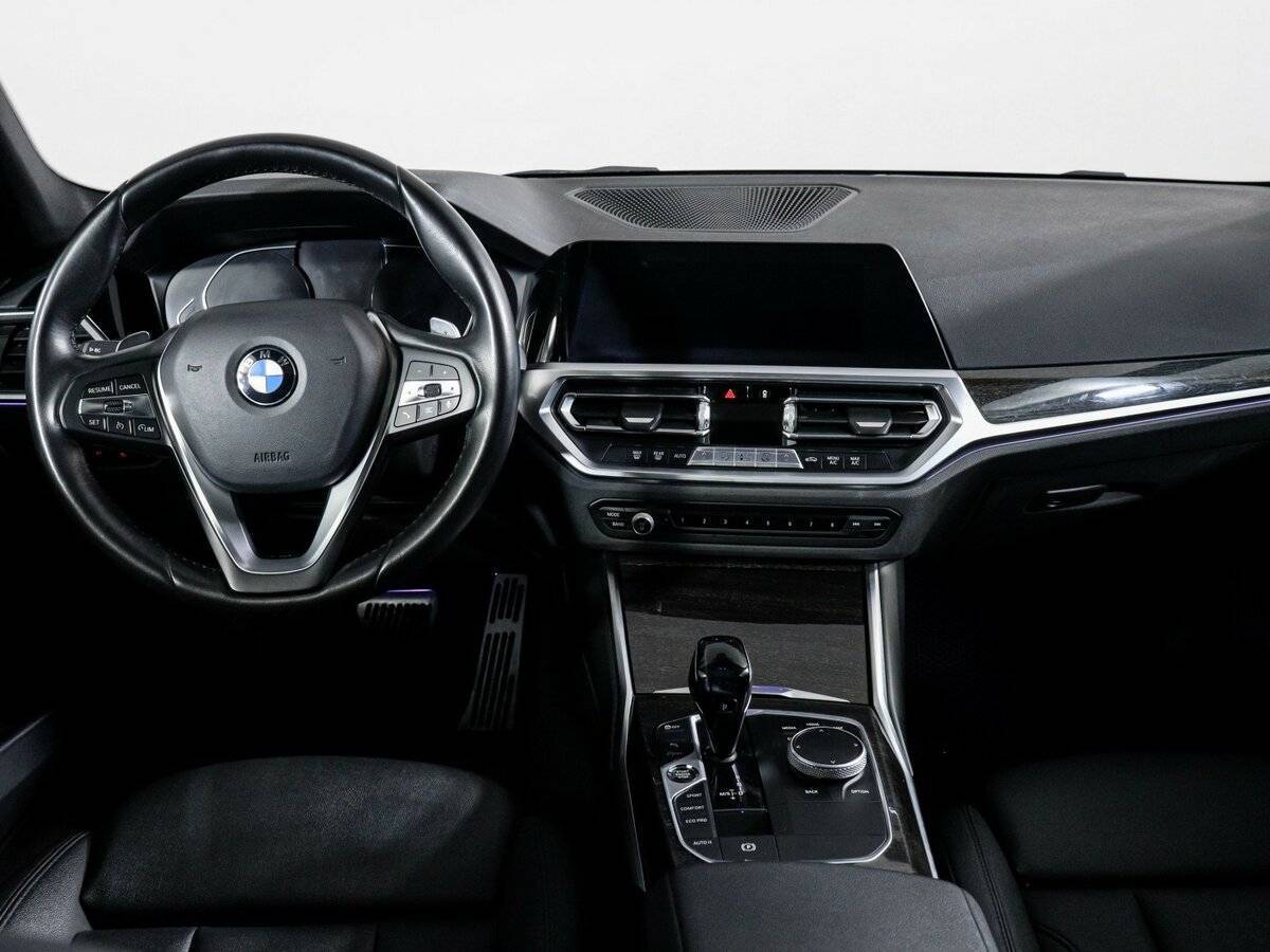 BMW 3 серии с пробегом — 2020 год. Фото: #11
