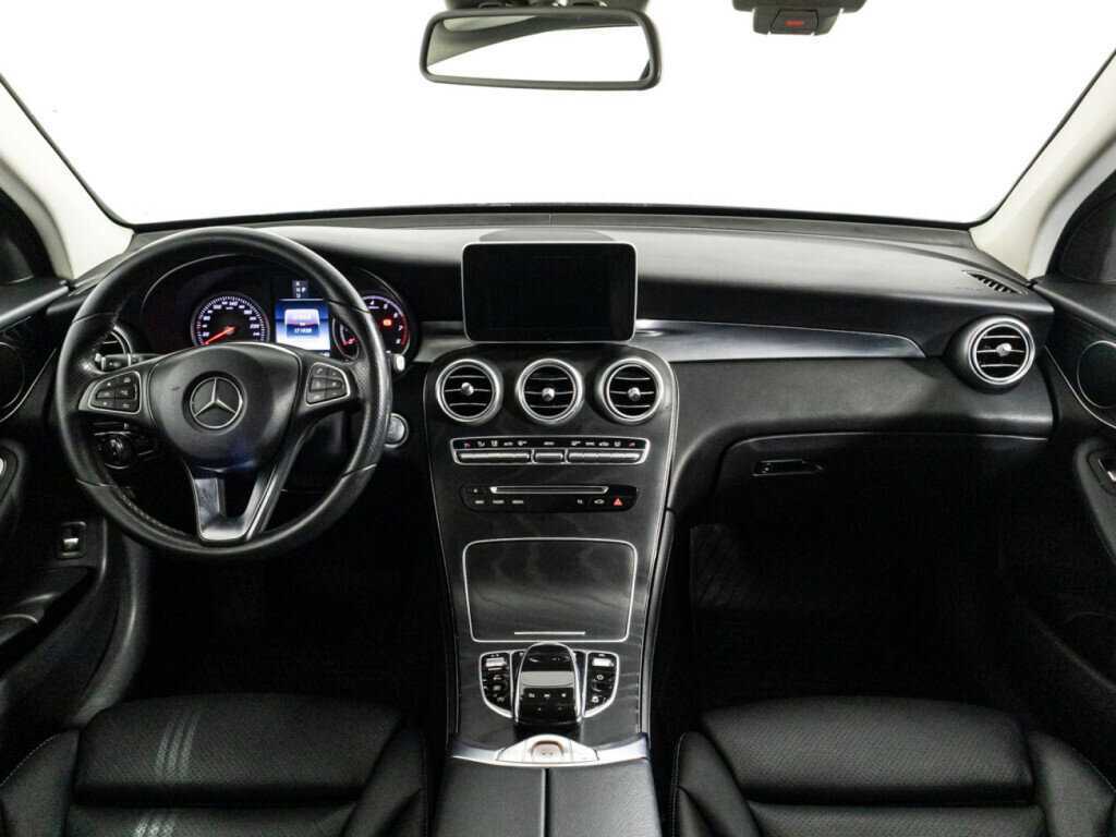 Mercedes-Benz GLC с пробегом — 2017 год. Фото: #12