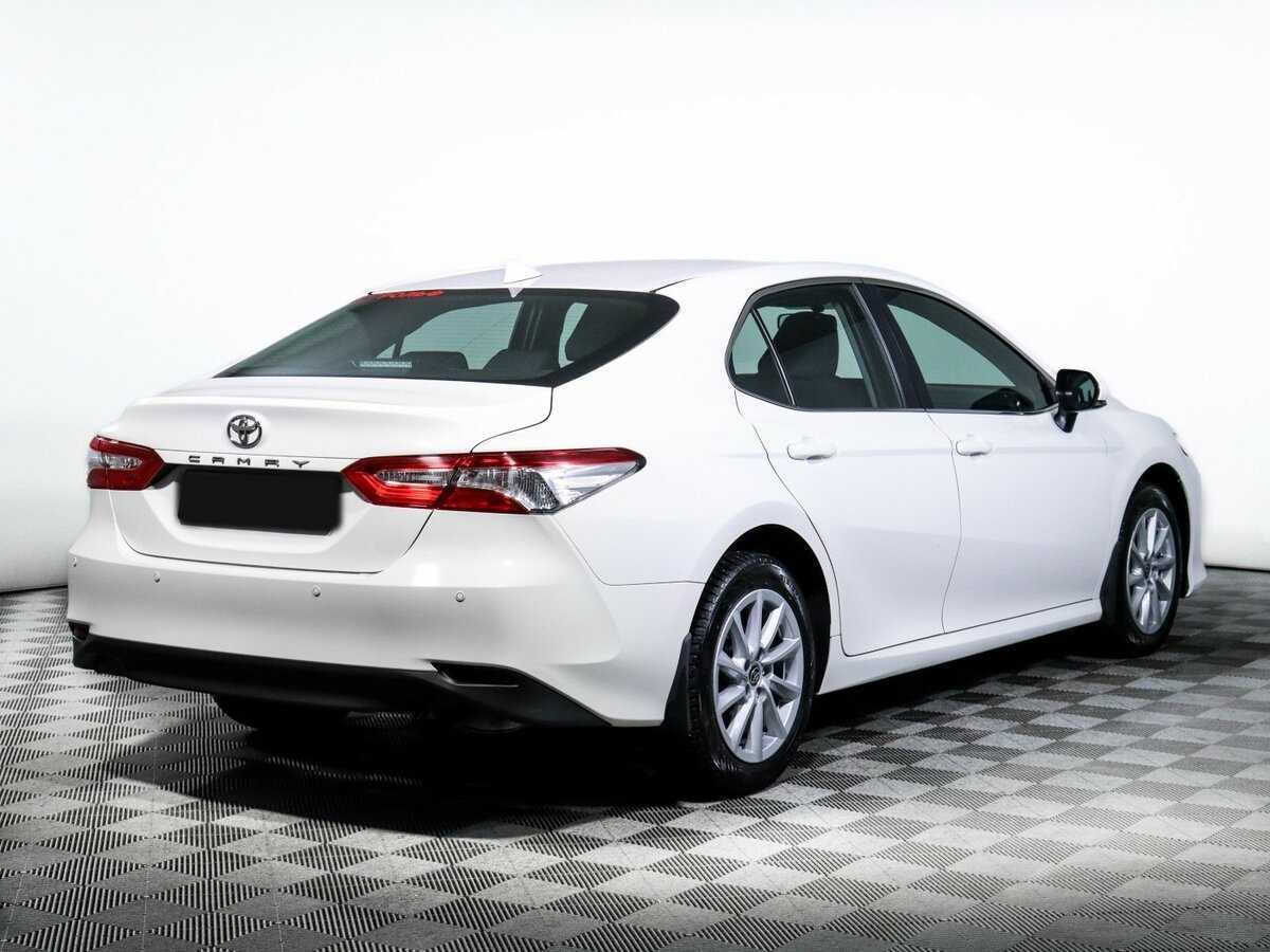 Toyota Camry с пробегом — 2021 год. Фото: #4