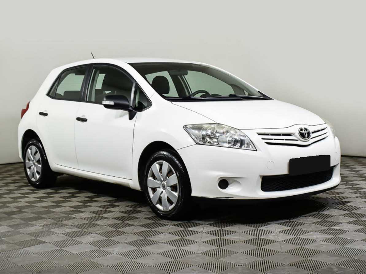 Toyota Auris с пробегом — 2012 год. Фото: #1