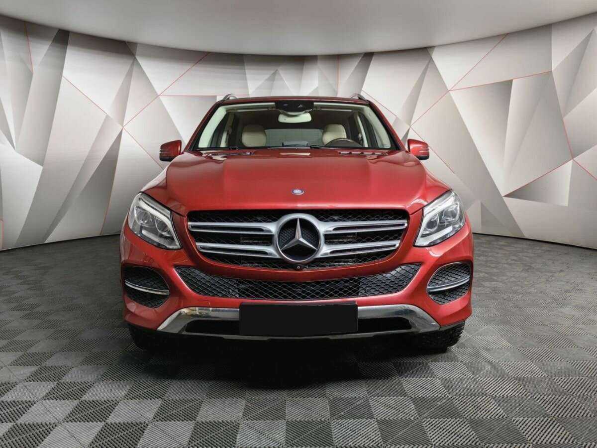 Mercedes-Benz GLE с пробегом — 2015 год. Фото: #6