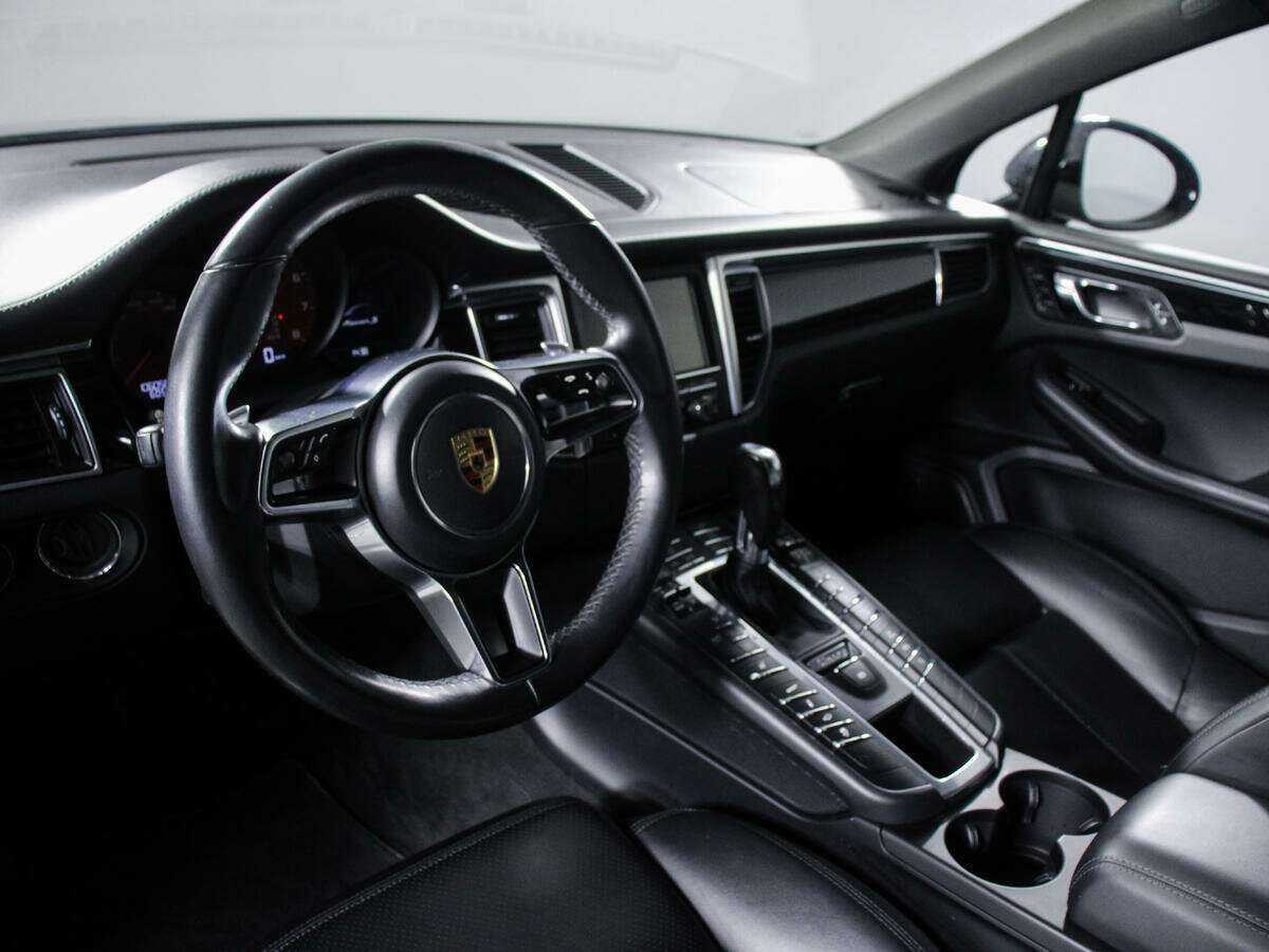 Porsche Macan с пробегом — 2015 год. Фото: #13