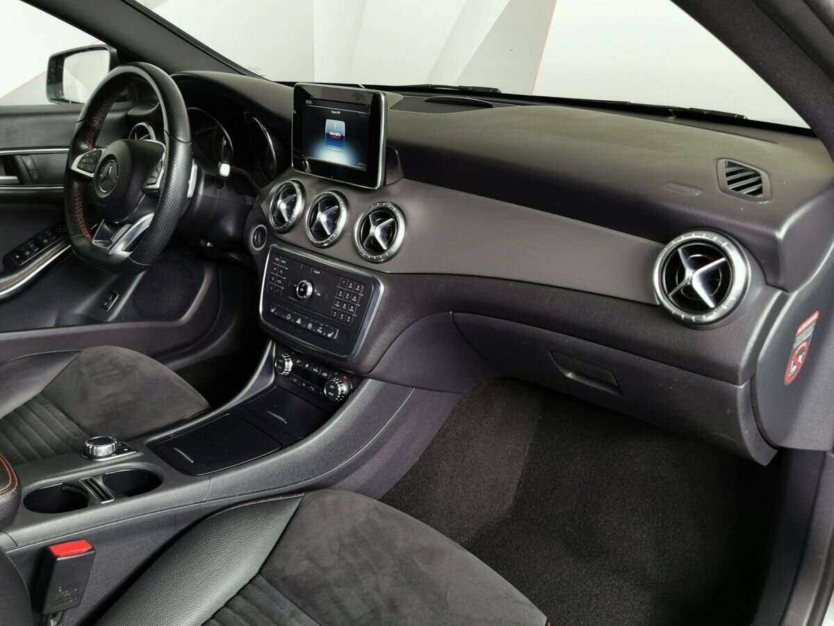 Mercedes-Benz CLA с пробегом — 2015 год. Фото: #9