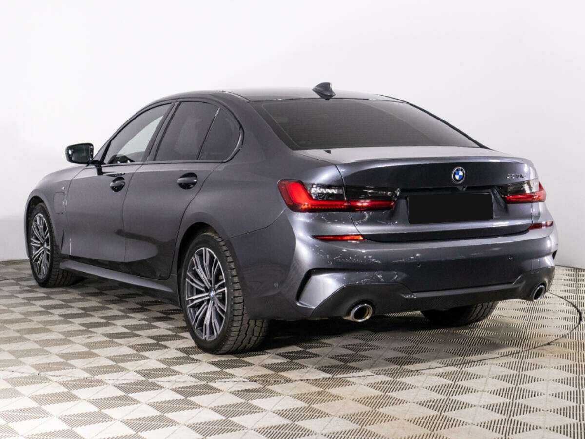 BMW 3 серии с пробегом — 2020 год. Фото: #6