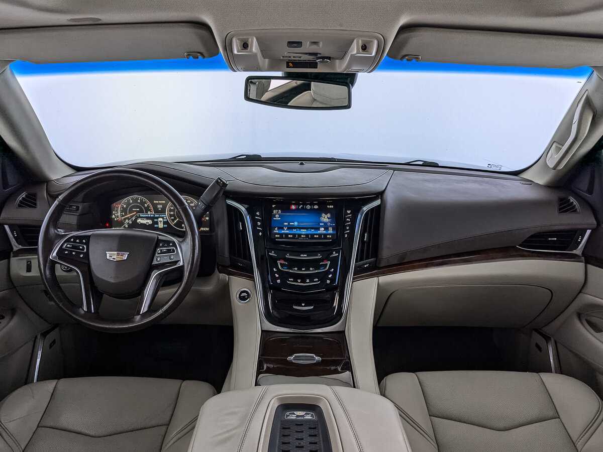 Cadillac Escalade с пробегом — 2015 год. Фото: #13