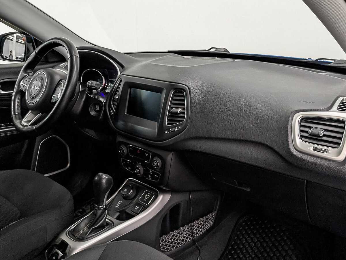 Jeep Compass с пробегом — 2018 год. Фото: #10