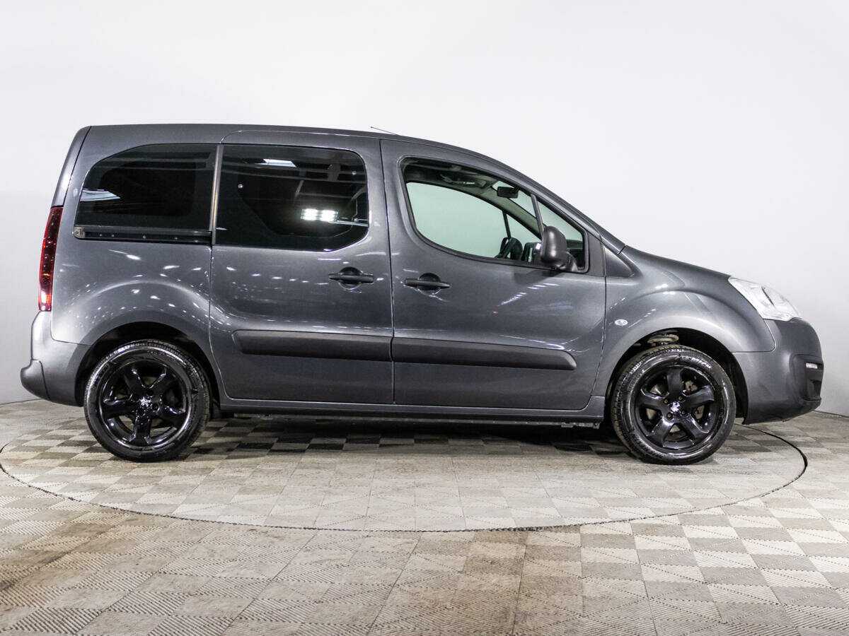 Peugeot Partner с пробегом — 2021 год. Фото: #3