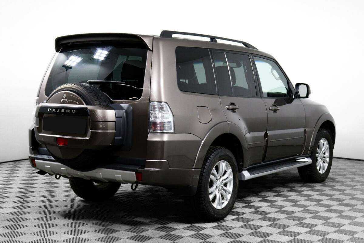 Mitsubishi Pajero с пробегом — 2011 год. Фото: #4