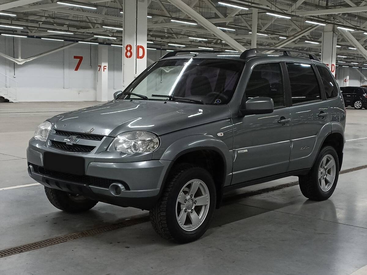 Chevrolet Niva с пробегом — 2012 год. Фото: #0