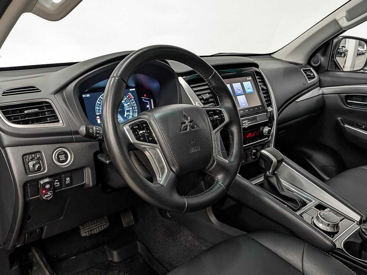 Mitsubishi Montero Sport с пробегом — 2021 год. Фото: #12