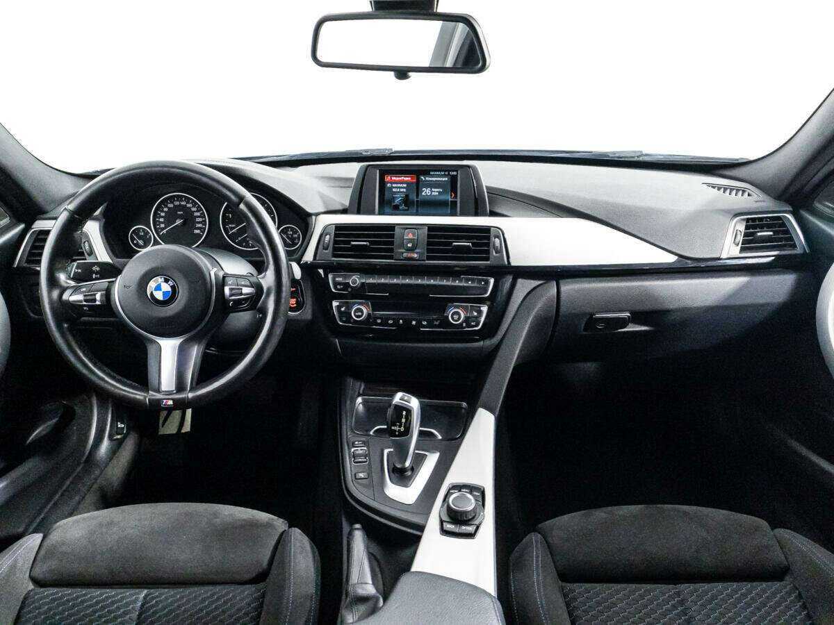 BMW 3 серии с пробегом — 2017 год. Фото: #12