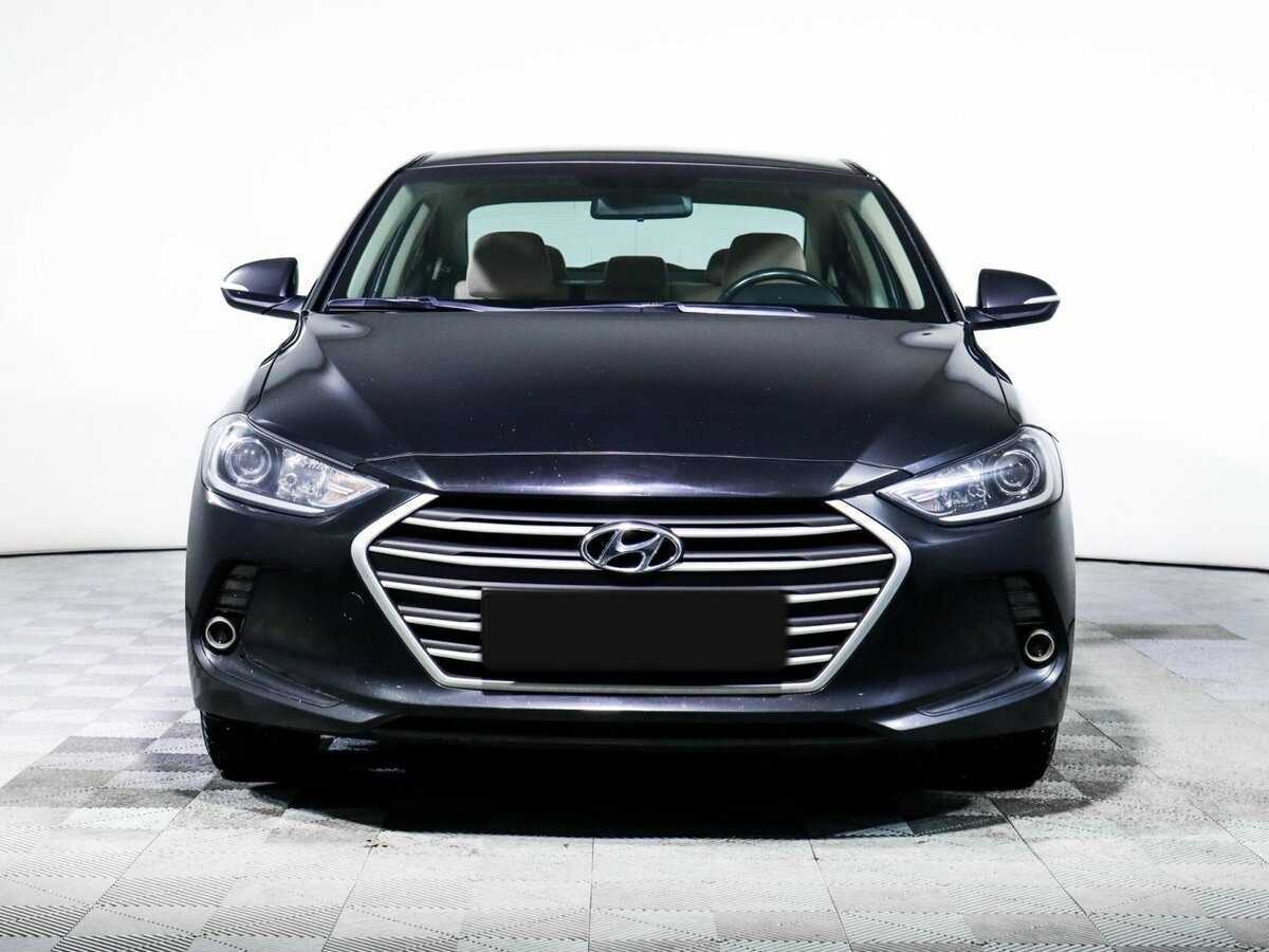 Hyundai Elantra с пробегом — 2018 год. Фото: #1