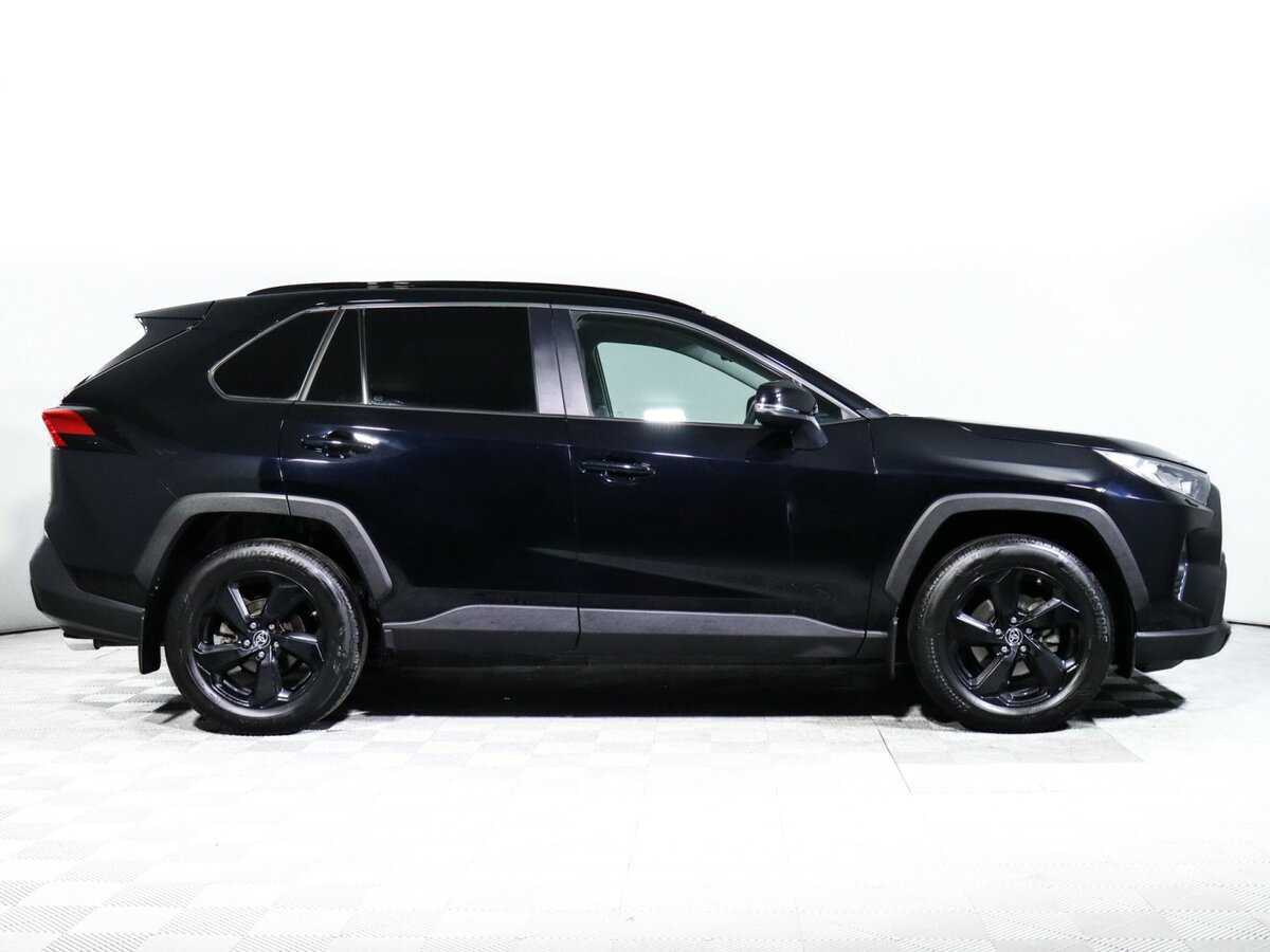 Toyota RAV4 с пробегом — 2021 год. Фото: #3
