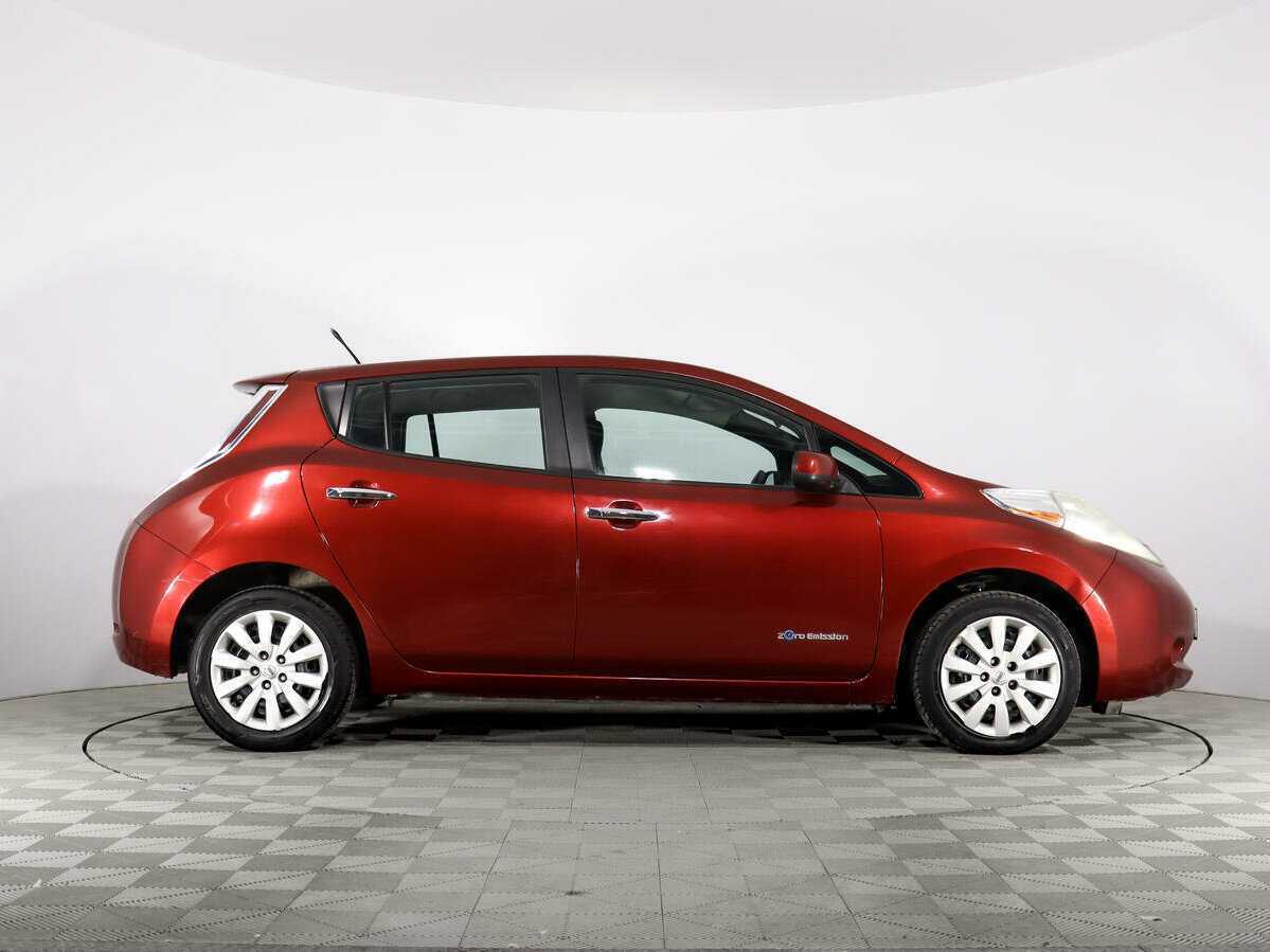 Nissan Leaf с пробегом — 2013 год. Фото: #3