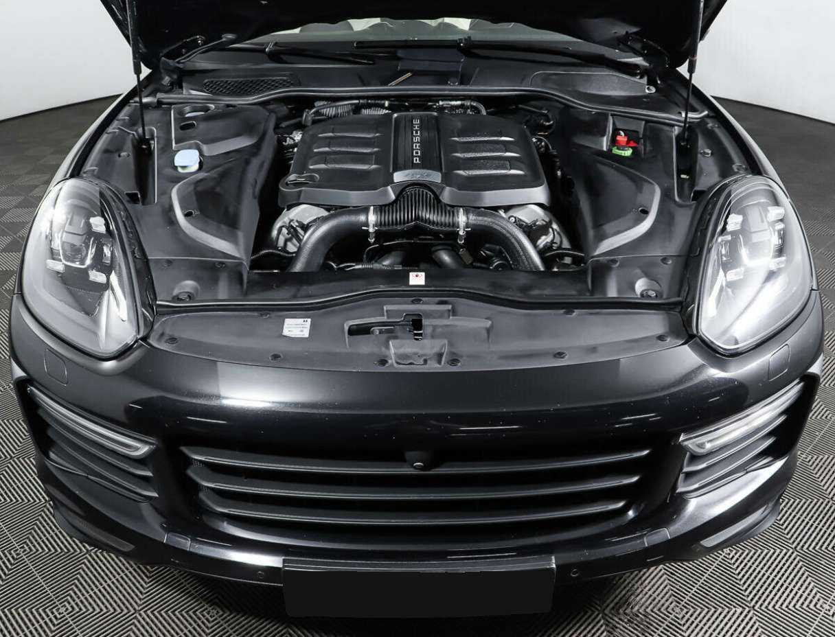 Porsche Cayenne с пробегом — 2015 год. Фото: #8