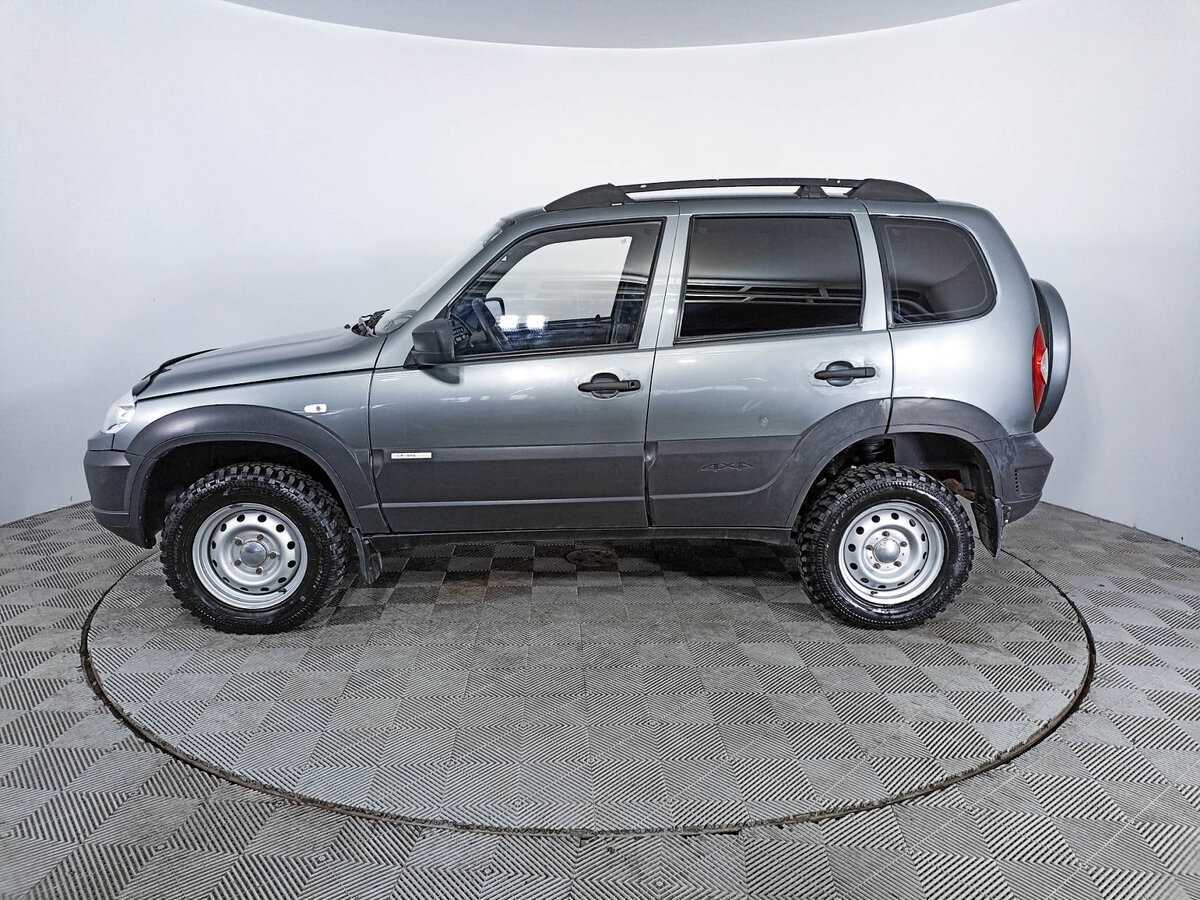Chevrolet Niva с пробегом — 2012 год. Фото: #7