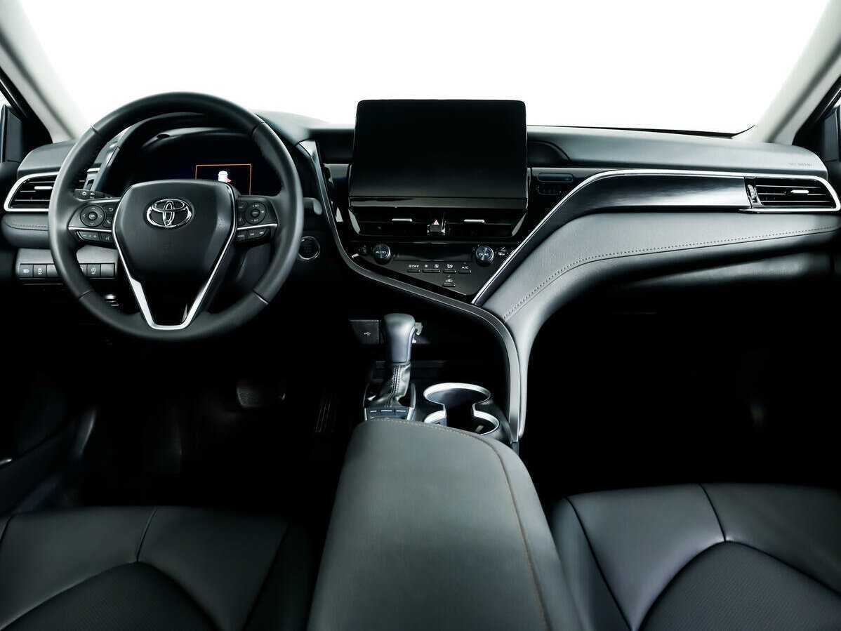 Toyota Camry с пробегом — 2022 год. Фото: #10