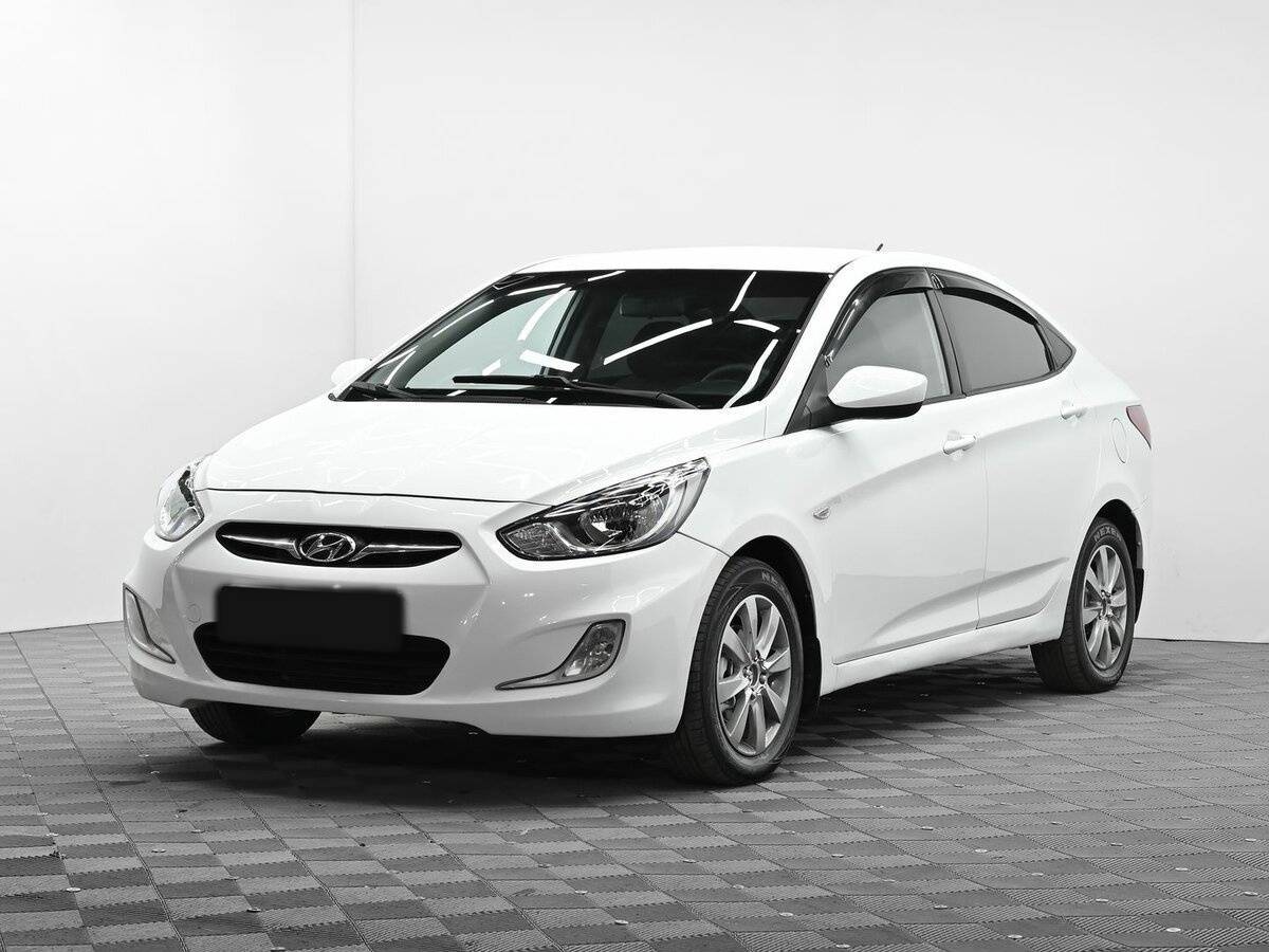Hyundai Solaris с пробегом — 2011 год. Посмотреть фото