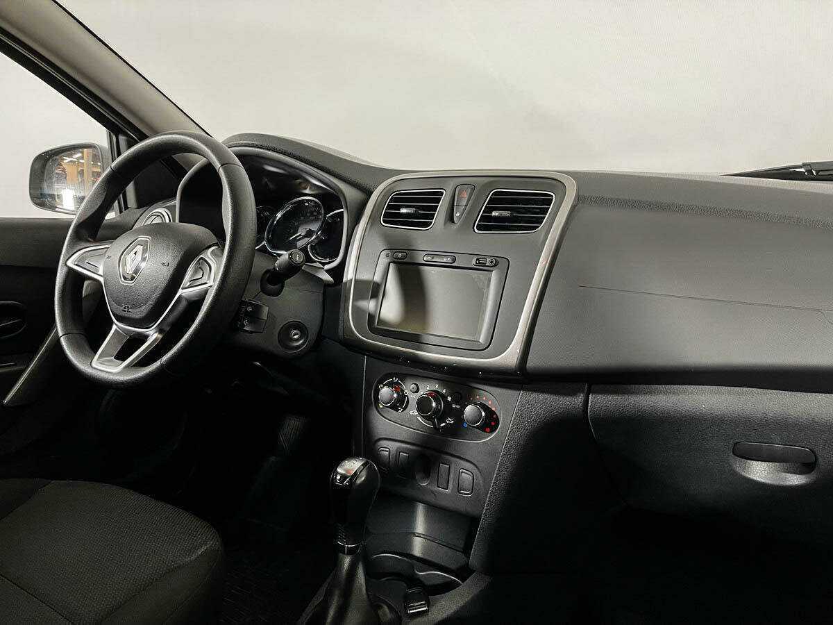 Renault Logan с пробегом — 2019 год. Фото: #4