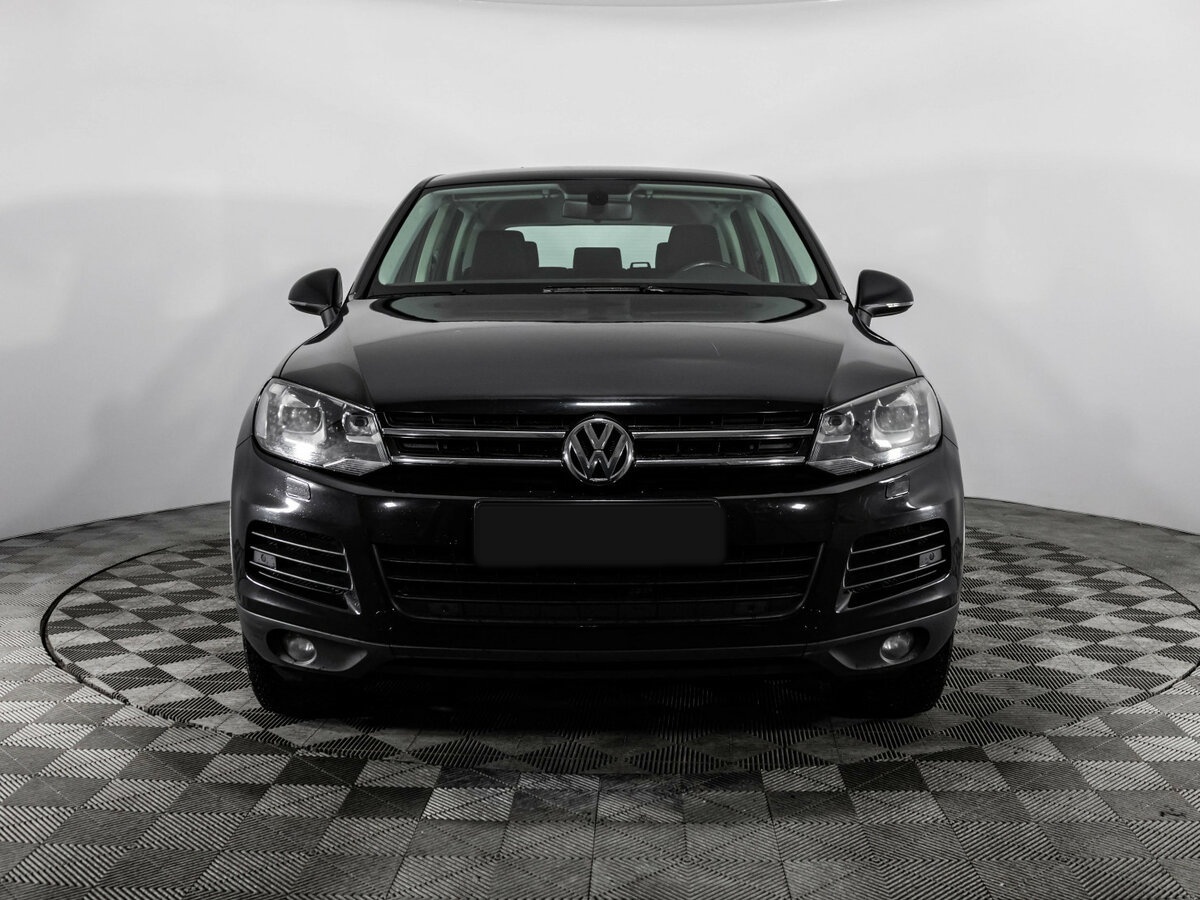 Volkswagen Touareg с пробегом — 2012 год. Фото: #1