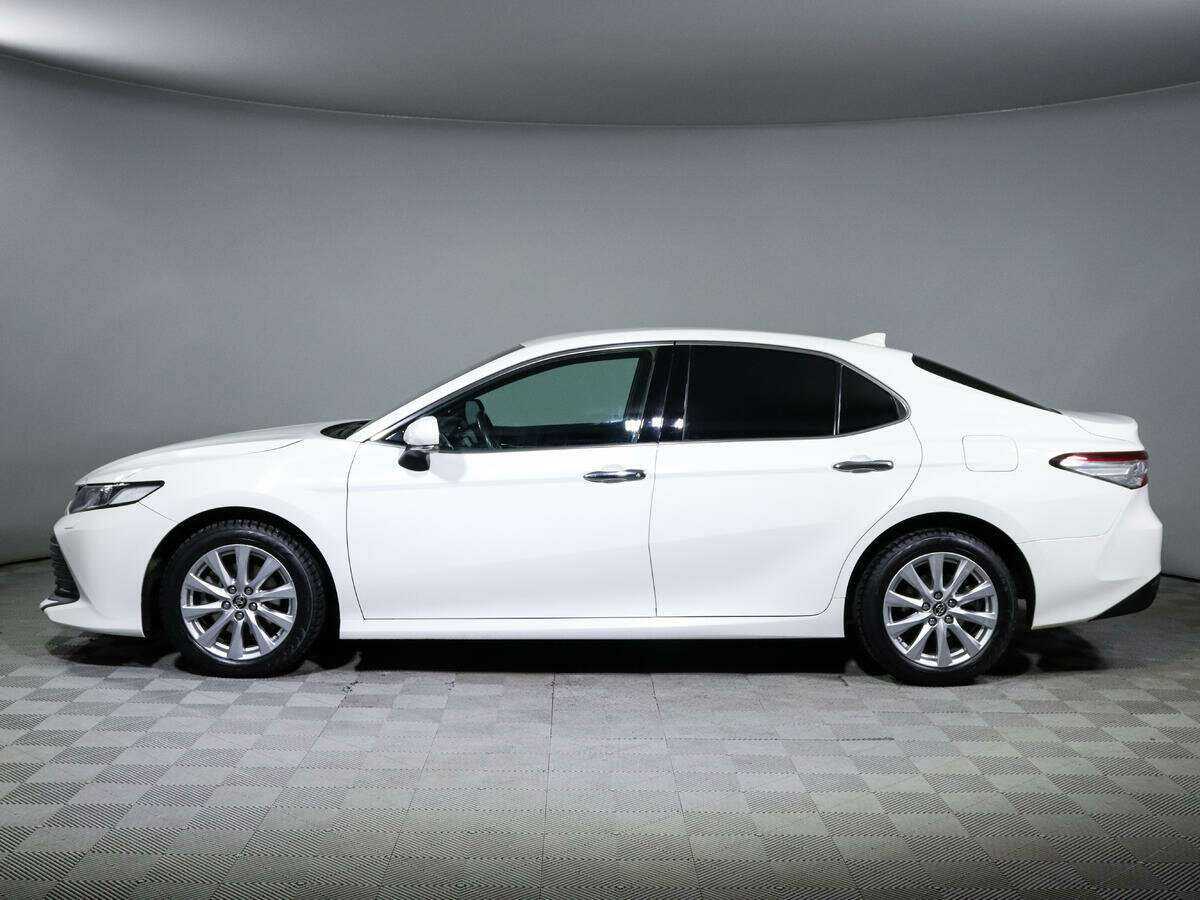 Toyota Camry с пробегом — 2018 год. Фото: #7