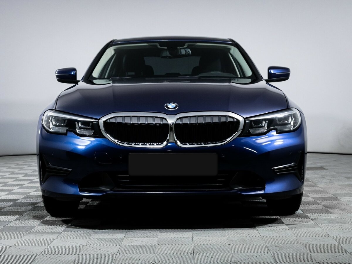 BMW 3 серии с пробегом — 2019 год. Фото: #1