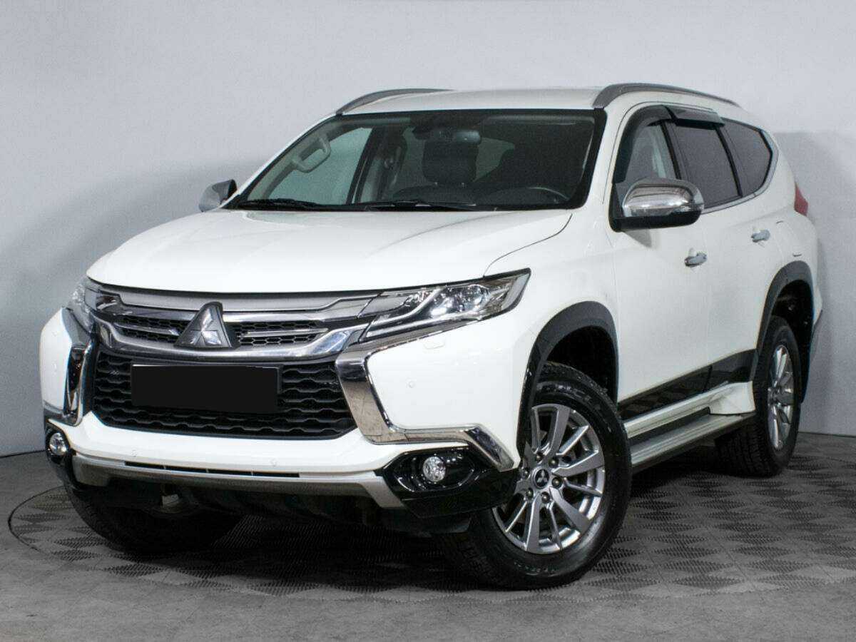 Mitsubishi Pajero Sport с пробегом — 2018 год. Фото: #0
