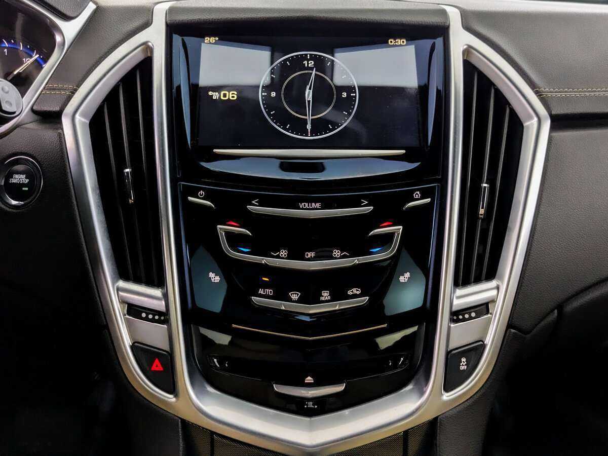 Cadillac SRX с пробегом — 2014 год. Фото: #12