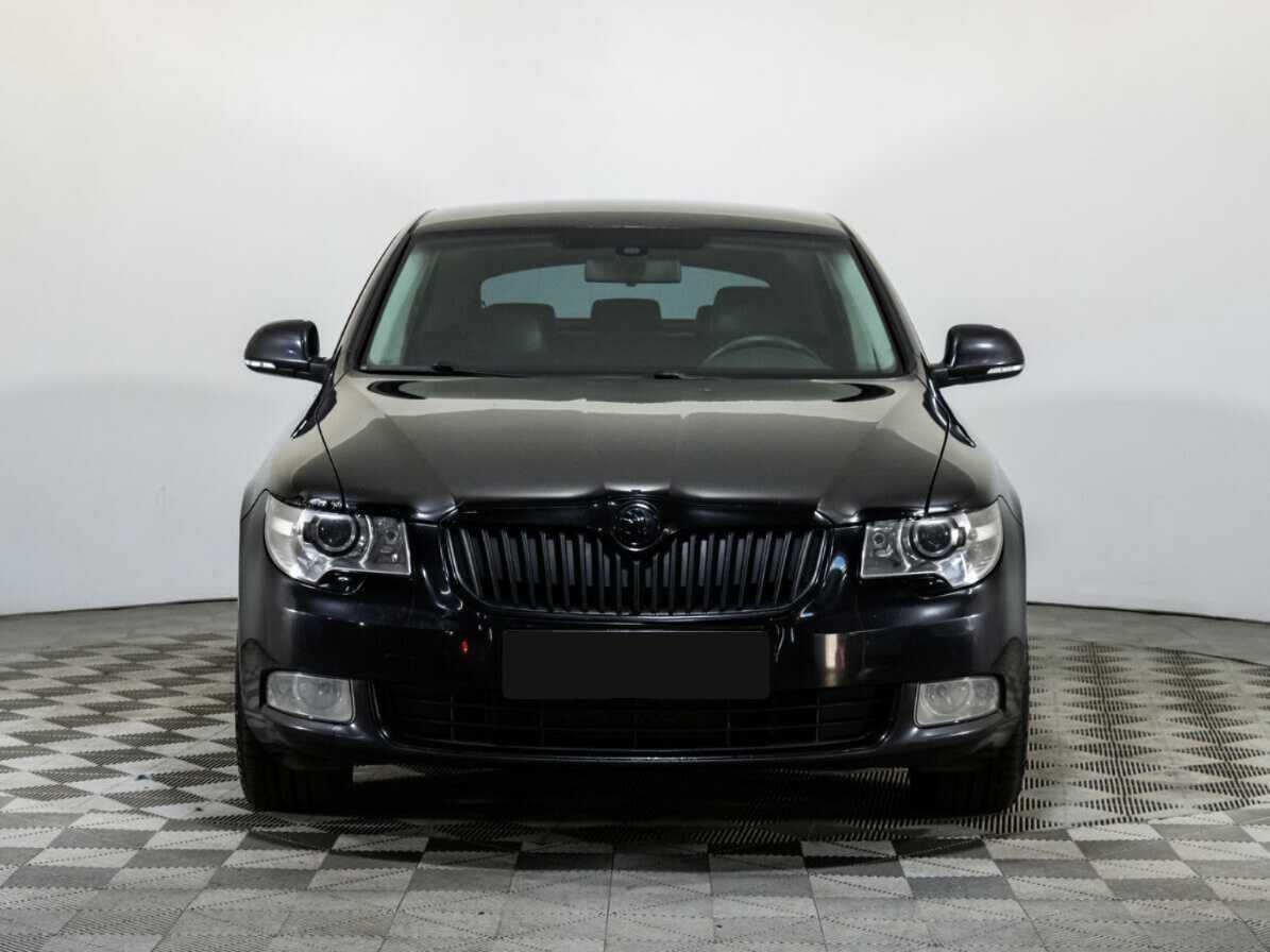 Skoda Superb с пробегом — 2011 год. Фото: #1