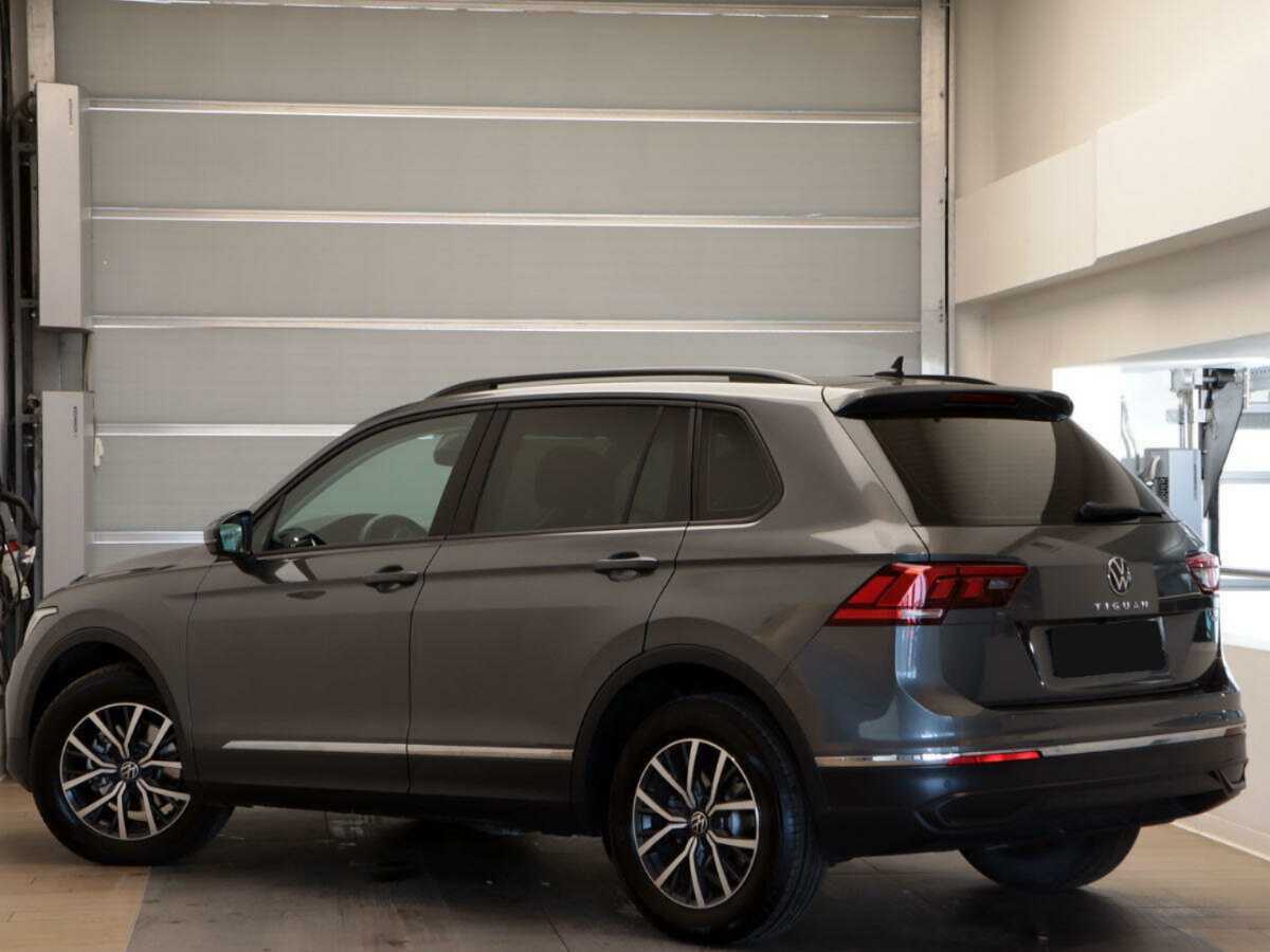 Volkswagen Tiguan с пробегом — 2022 год. Фото: #5