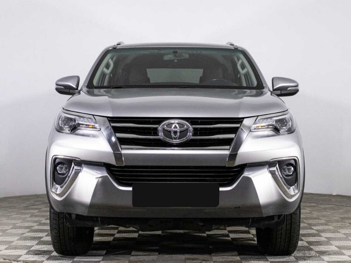 Toyota Fortuner с пробегом — 2019 год. Фото: #1