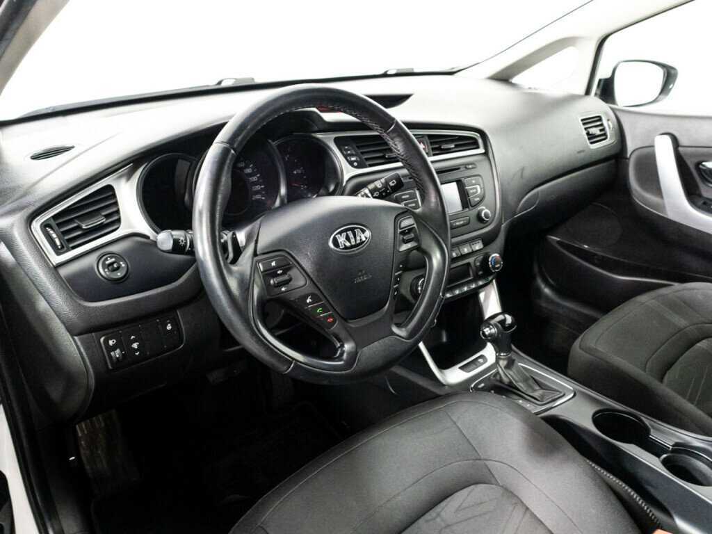 Kia Ceed с пробегом — 2018 год. Фото: #10