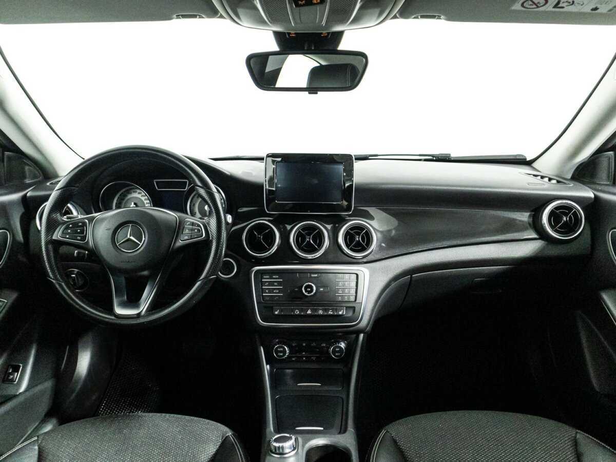 Mercedes-Benz CLA с пробегом — 2015 год. Фото: #12
