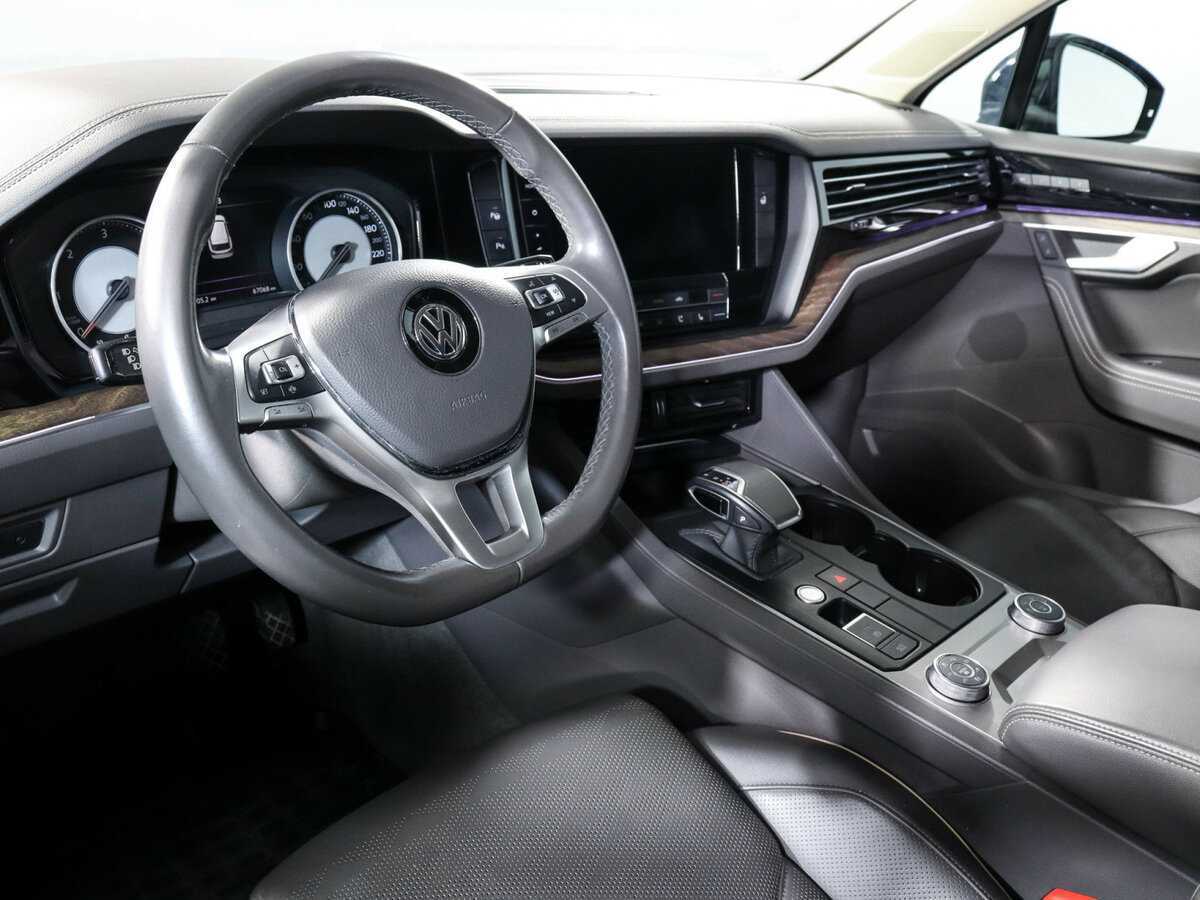 Volkswagen Touareg с пробегом — 2020 год. Фото: #10