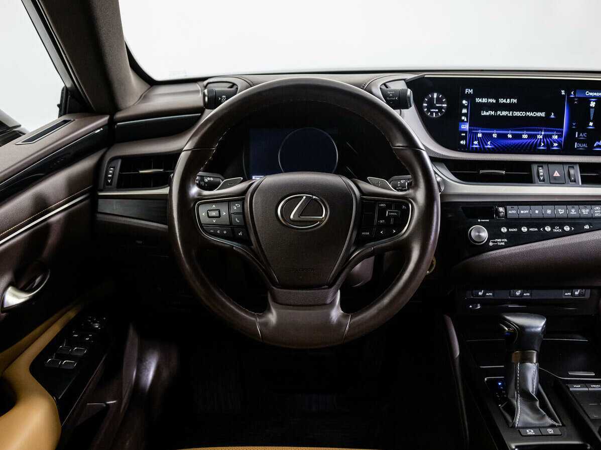 Lexus ES с пробегом — 2020 год. Фото: #25