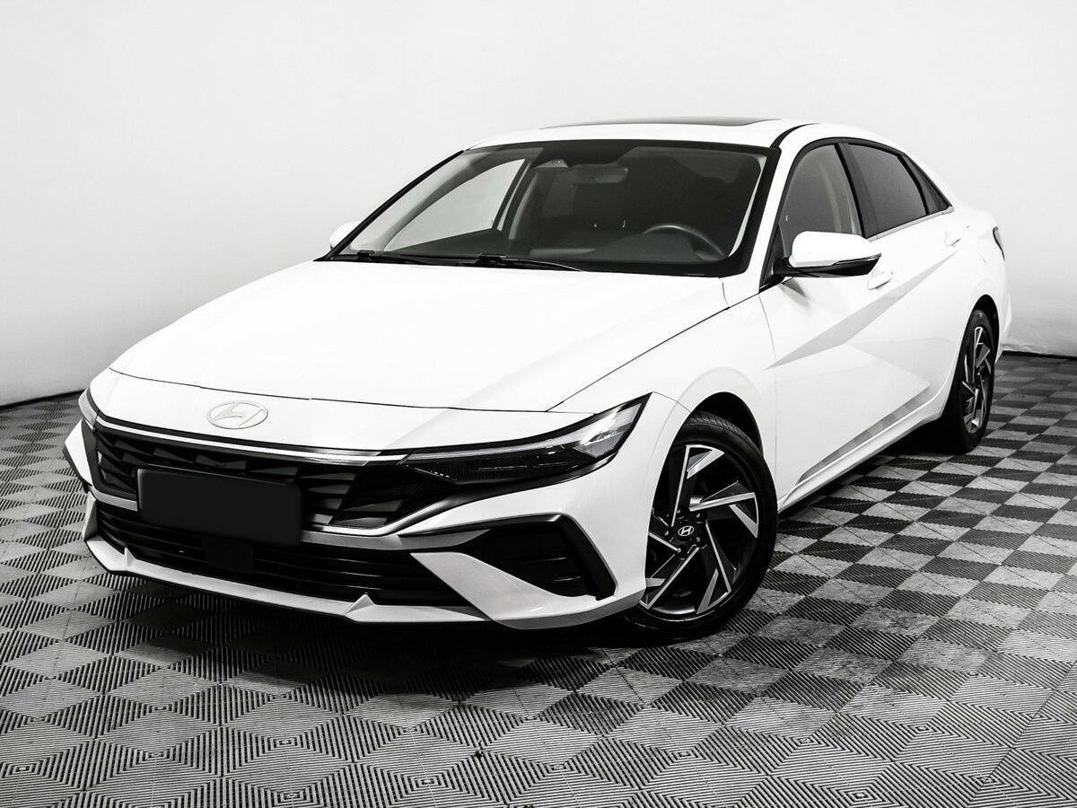 Hyundai Elantra с пробегом — 2023 год. Посмотреть фото