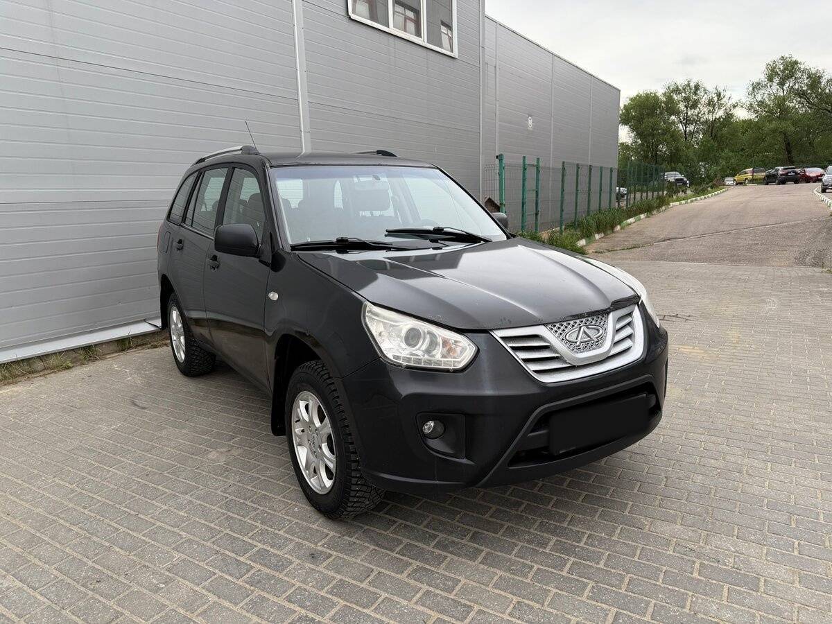 Chery Tiggo (T11) с пробегом — 2015 год. Фото: #2