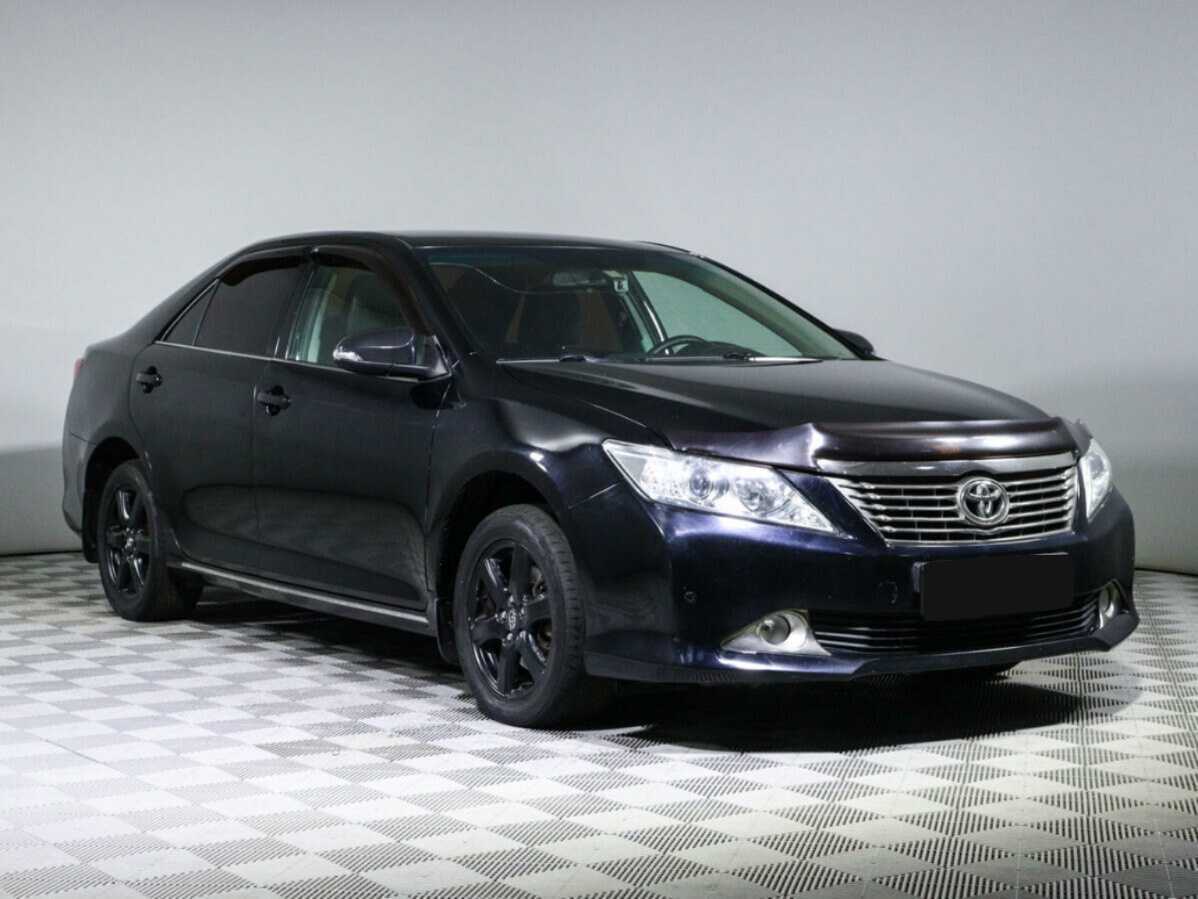 Toyota Camry с пробегом — 2013 год. Фото: #2